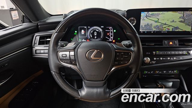 Lexus ES300h (VII) Luxury Plus 2022 — фото 13