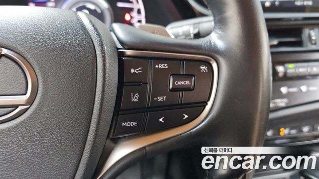 Lexus ES300h (VII) Luxury Plus 2022 — фото 17