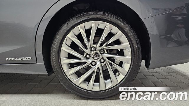 Lexus ES300h (VII) Luxury Plus 2022 — фото 21