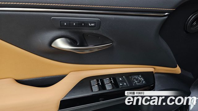Lexus ES300h (VII) Luxury Plus 2022 — фото 30