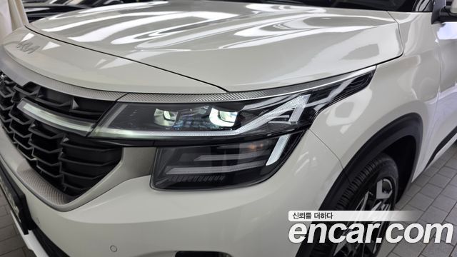 Kia Seltos Gasoline 1.6 Turbo 2WD Signature 2023 — фото 22