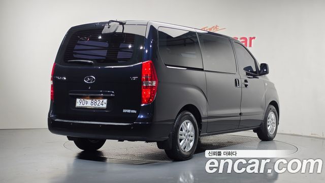 Hyundai Grand Starex Van 3-Seater Smart 2021 — фото 2