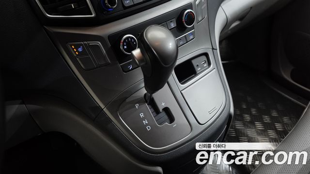 Hyundai Grand Starex Van 3-Seater Smart 2021 — фото 9