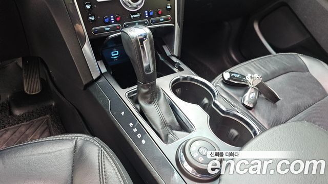 Ford Explorer 2.3 Limited 4WD 5th 2016 — фото 9