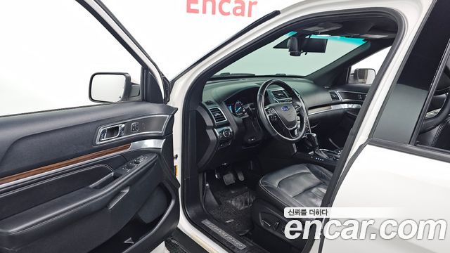 Ford Explorer 2.3 Limited 4WD 5th 2016 — фото 10