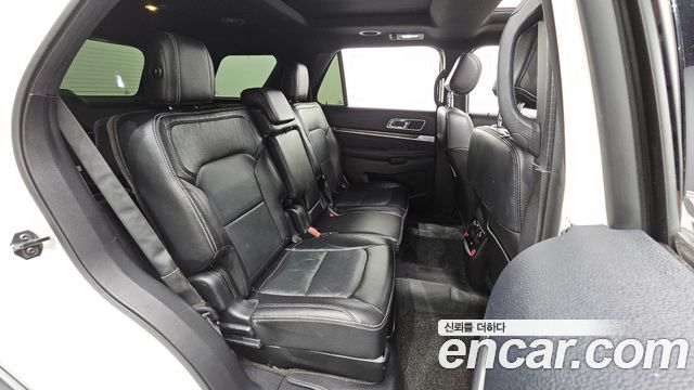 Ford Explorer 2.3 Limited 4WD 5th 2016 — фото 11