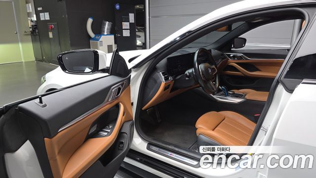 BMW i4 eDrive40 M Sports 2022 — фото 10