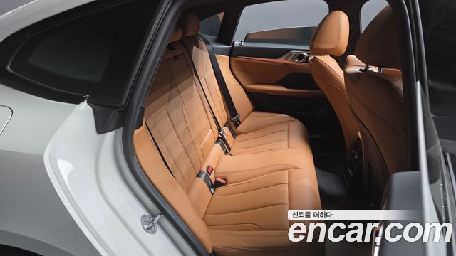 BMW i4 eDrive40 M Sports 2022 — фото 11