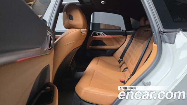 BMW i4 eDrive40 M Sports 2022 — фото 12