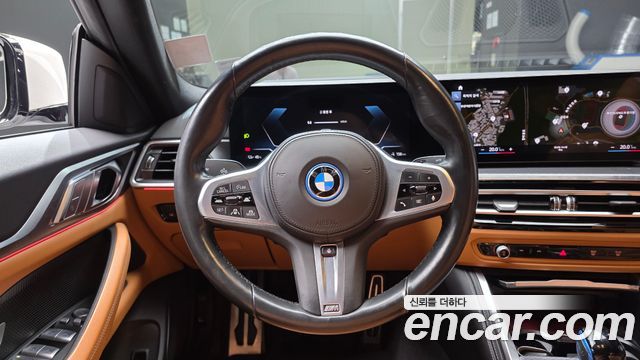 BMW i4 eDrive40 M Sports 2022 — фото 13