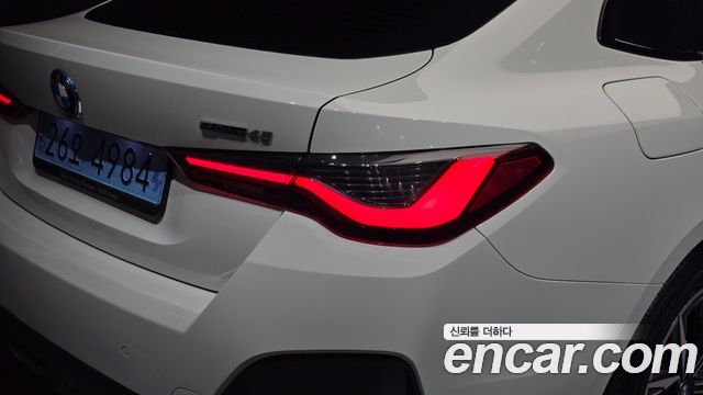 BMW i4 eDrive40 M Sports 2022 — фото 23