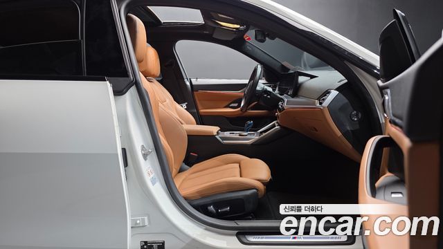BMW i4 eDrive40 M Sports 2022 — фото 26
