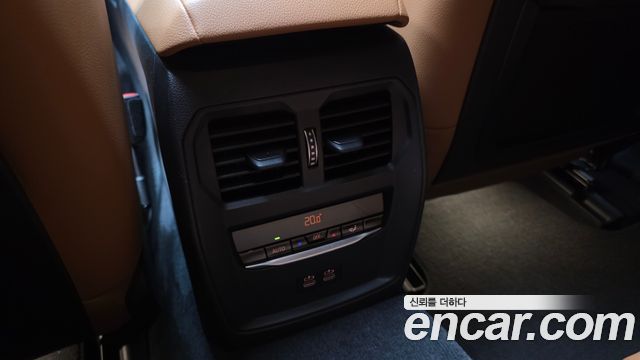BMW i4 eDrive40 M Sports 2022 — фото 27