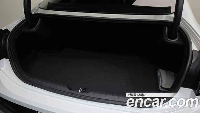 Hyundai Sonata The Edge (DN8) 2.0 LPG(Rent) Business 2 2024 — фото 17