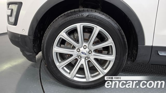 Ford Explorer 2.3 Limited 4WD 5th 2017 — фото 5