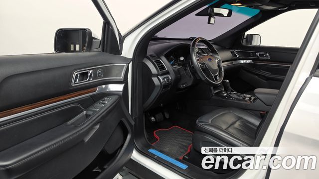 Ford Explorer 2.3 Limited 4WD 5th 2017 — фото 10