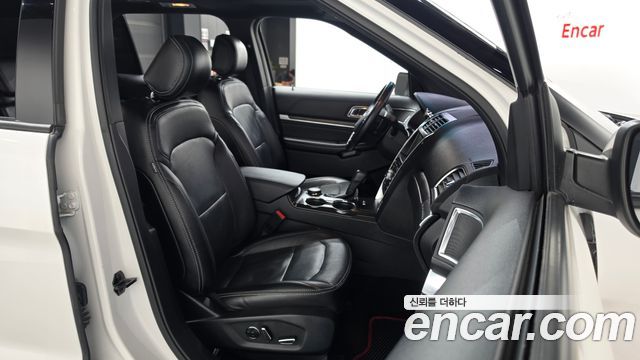 Ford Explorer 2.3 Limited 4WD 5th 2017 — фото 11