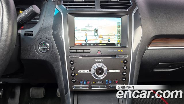Ford Explorer 2.3 Limited 4WD 5th 2017 — фото 16