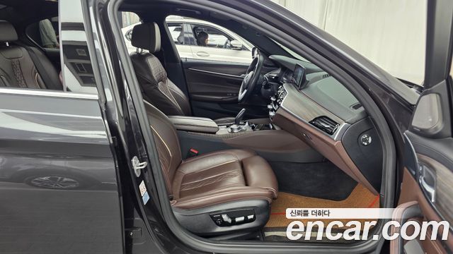 BMW 5 Series (G30) 520i M Sport 2020 — фото 11