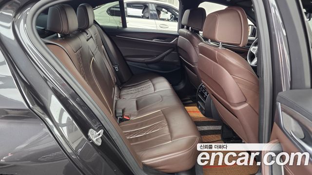 BMW 5 Series (G30) 520i M Sport 2020 — фото 12