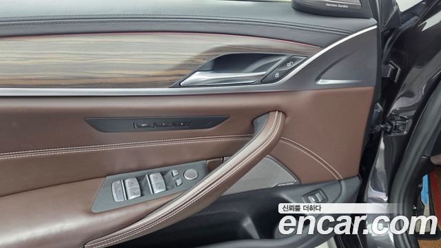 BMW 5 Series (G30) 520i M Sport 2020 — фото 28