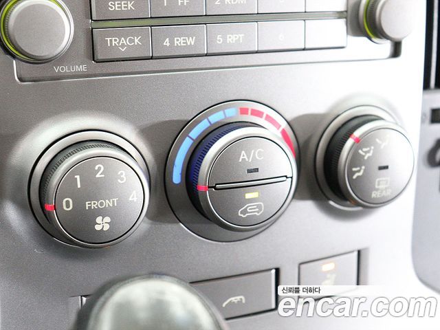 Hyundai Grand Starex 5-Seater VAN CVX Luxury 2012 — фото 17