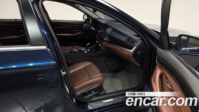 BMW 5 Series (F10) 528i 2014 — фото 11