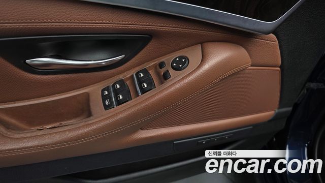 BMW 5 Series (F10) 528i 2014 — фото 18