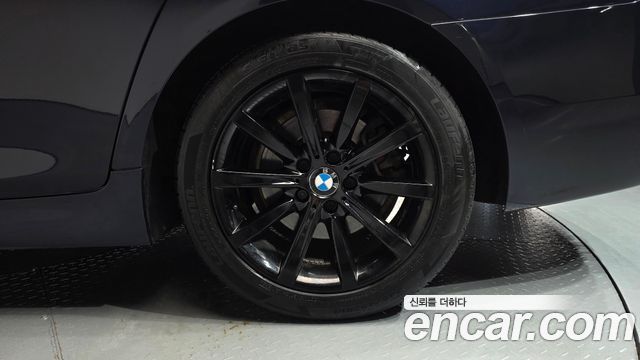 BMW 5 Series (F10) 528i 2014 — фото 21