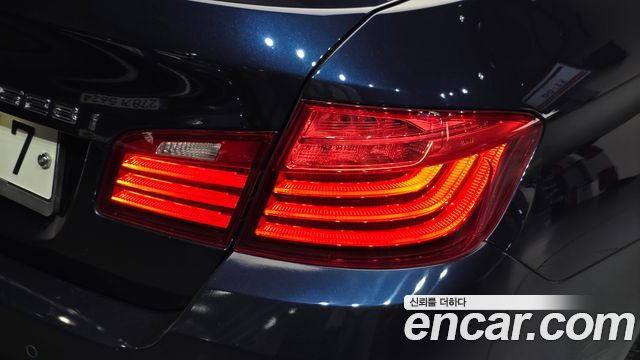 BMW 5 Series (F10) 528i 2014 — фото 23