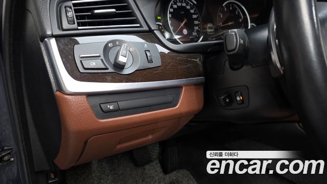 BMW 5 Series (F10) 528i 2014 — фото 28