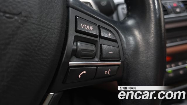 BMW 5 Series (F10) 528i 2014 — фото 31