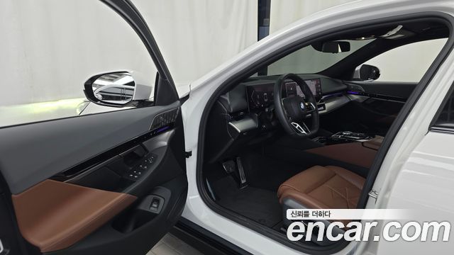 BMW 5 Series (G60) 530i xDrive M Sport 2024 — фото 10