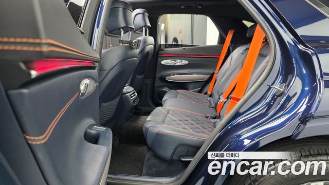 Genesis GV70 2.5T Gasoline 2WD 2025 — фото 12