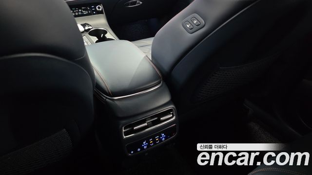 Genesis GV70 2.5T Gasoline 2WD 2025 — фото 31