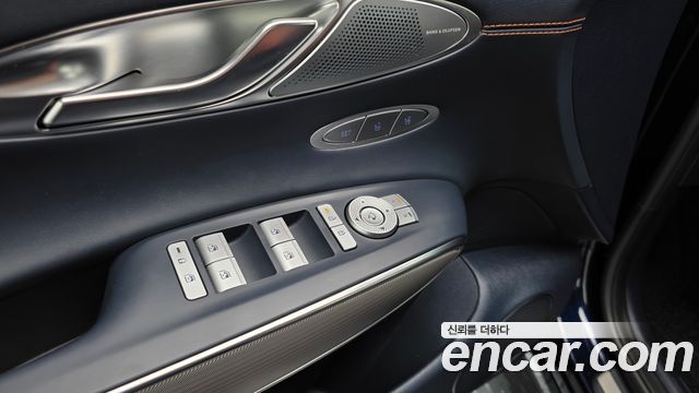 Genesis GV70 2.5T Gasoline 2WD 2025 — фото 32