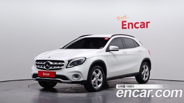Mercedes-Benz GLA-Class (X156) GLA220