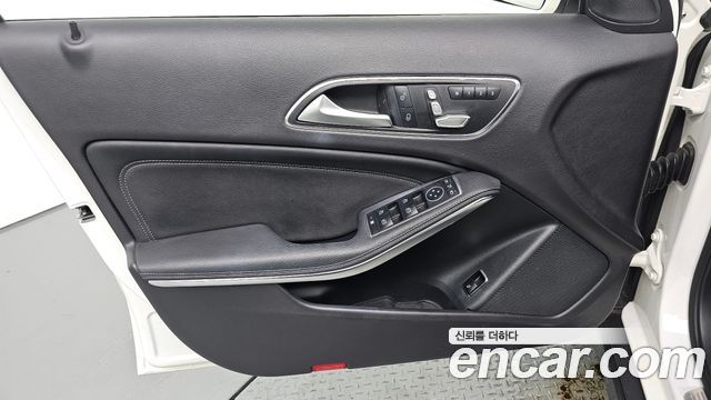 Mercedes-Benz GLA-Class (X156) GLA220 2019 — фото 24