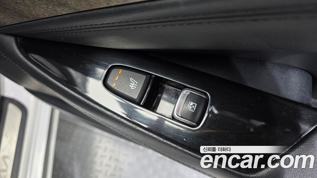 Kia K8 2.5 Gasoline 2WD Noblesse 2022 — фото 18