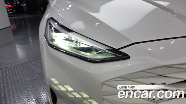 Kia K8 2.5 Gasoline 2WD Noblesse 2022 — фото 22