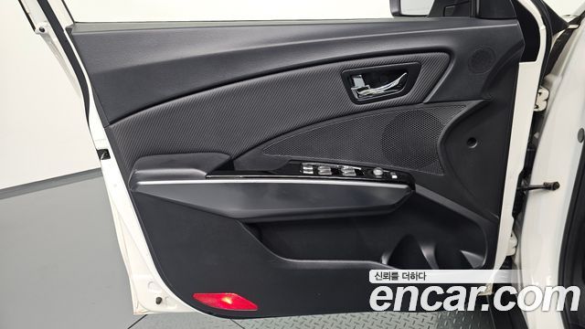KG Mobility (SsangYong) Tivoli Armor Diesel VX 2WD 2018 — фото 24