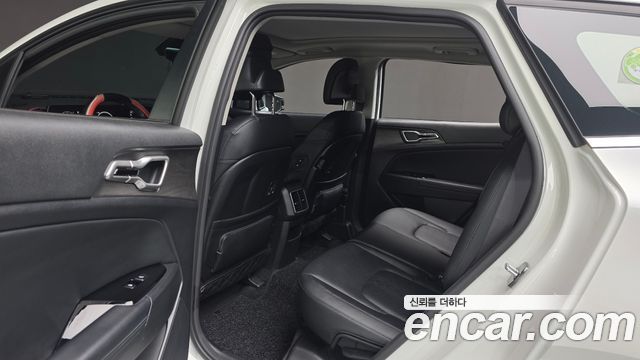 Kia Sportage (V) Gasoline 1.6 Turbo 2WD Signature 2023 — фото 16