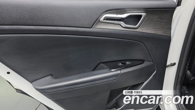 Kia Sportage (V) Gasoline 1.6 Turbo 2WD Signature 2023 — фото 25