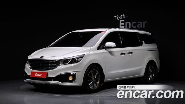 Kia Carnival 7-seater Limousine President