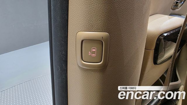 Kia Carnival 7-seater Limousine President 2017 — фото 34