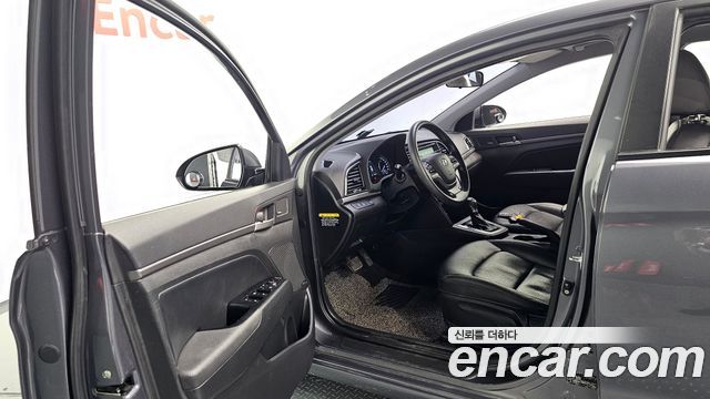 Hyundai Avante (AD) 1.6 GDI Value Plus 2017 — фото 10