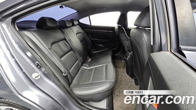 Hyundai Avante (AD) 1.6 GDI Value Plus 2017 — фото 12