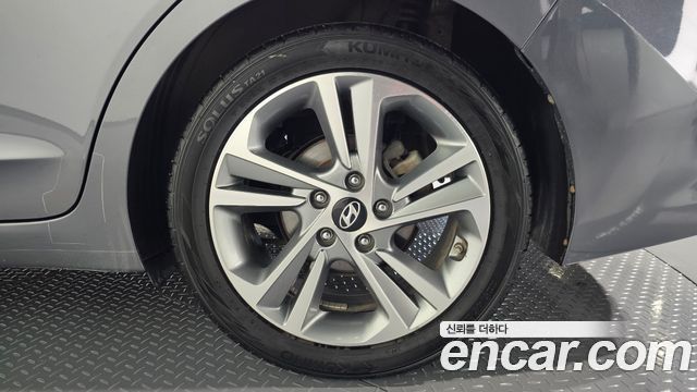 Hyundai Avante (AD) 1.6 GDI Value Plus 2017 — фото 21