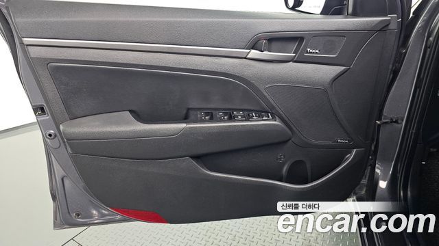 Hyundai Avante (AD) 1.6 GDI Value Plus 2017 — фото 24