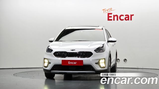 Kia Niro 1.6 PHEV Noblesse Special 2020 — фото 3